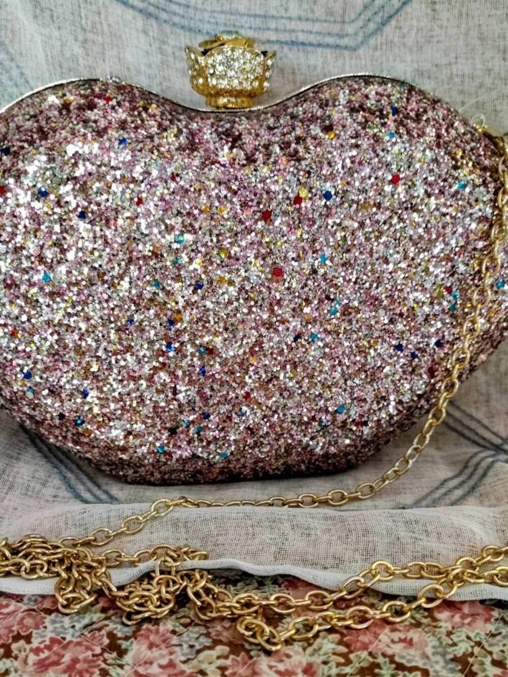 NWT Fancy Jeweled Glittered Hardshell Lips Formal Dress Bag Gold Chain